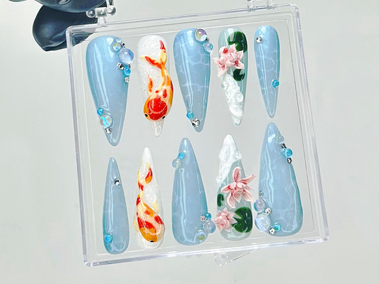 鯉 ネイルチップ|3D 睡蓮 ネイルチップ|和風鯉 ネイルアート|Ocean Theme ネイルチップ|ゴールドfish & Lotus ネイル|HB924YC