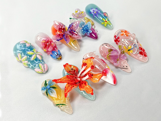 Colorful 3Dフラワー ネイルチップ|Garden・Themed フラワー & バタフライ Design|遊び心のある バタフライ ネイルアート|ハンドメイド Blooming Nail|JA686HC