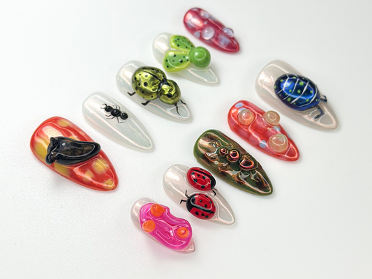 Creepy かわいい Insect ネイルチップ|3D Bug ネイルアート|ハロウィン Spider てんとう虫 Beetle ネイル|Funky Mixed Bug Design|華やか ネイルセット|JB970HK