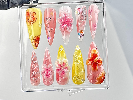 Tropical フラワー ネイルチップ｜ハンドメイド Hibiscus ネイルチップ｜Artisan 春 フラワー ネイルアート｜Luxe ピンク ネイルチップ｜HB639YK