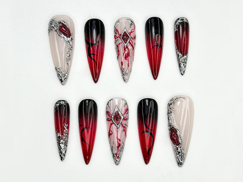 Sylus Love and Deepspace ネイルアート｜Vampire Romance Claws｜レッド Vein ゴシック Fantasy ネイル｜Sylus 風 ネイルアート｜JC820HC