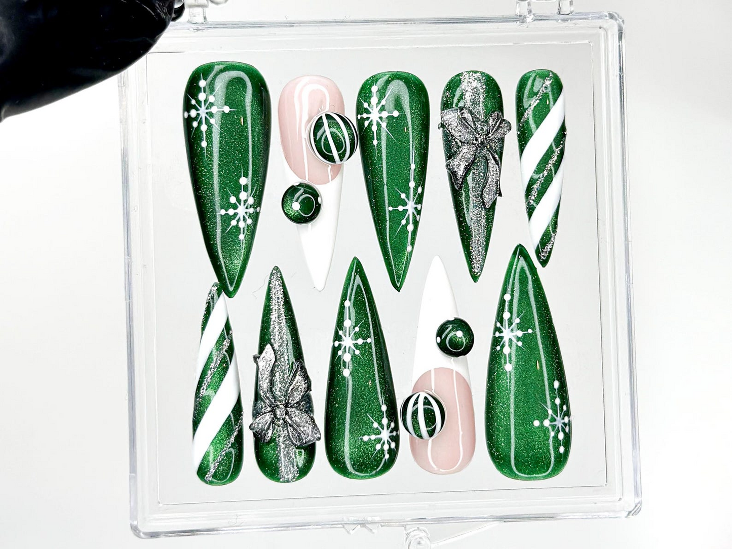 グリーン 冬 ネイルチップ｜Emerald 雪の結晶 クリスマス ネイルチップ｜Festive ホリデー Nail｜Candy ネイル｜上品 クリスマス Set｜HC1214HC