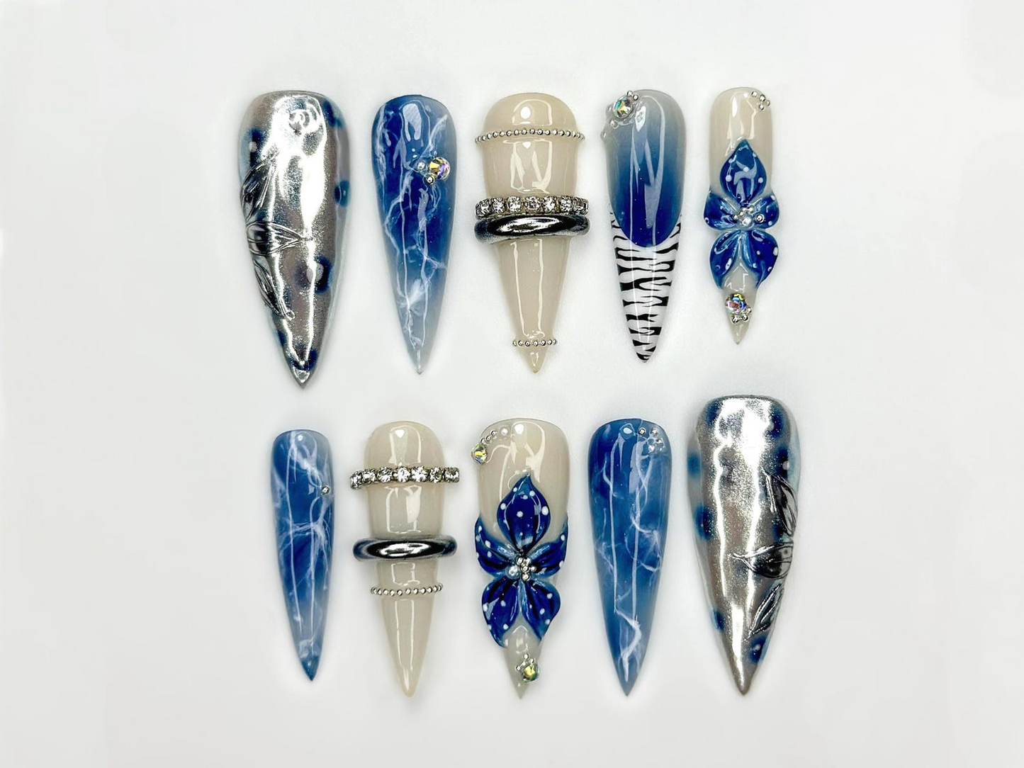 ブルー Marble Blossom ネイルチップ for 春 ブルー｜ハンドメイド ヌーディー & Sapphire ネイル with フラワー Art｜上品 スティレット Nail Design｜JB2890EC