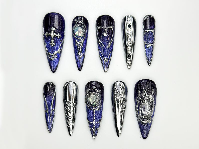 クローム パープル ネイルチップ｜Midnight Cross Galaxy ネイル｜ゴシック Celestial ネイルアート｜3D ムーンstone Nail Design｜Mystical ネイル｜JC862H