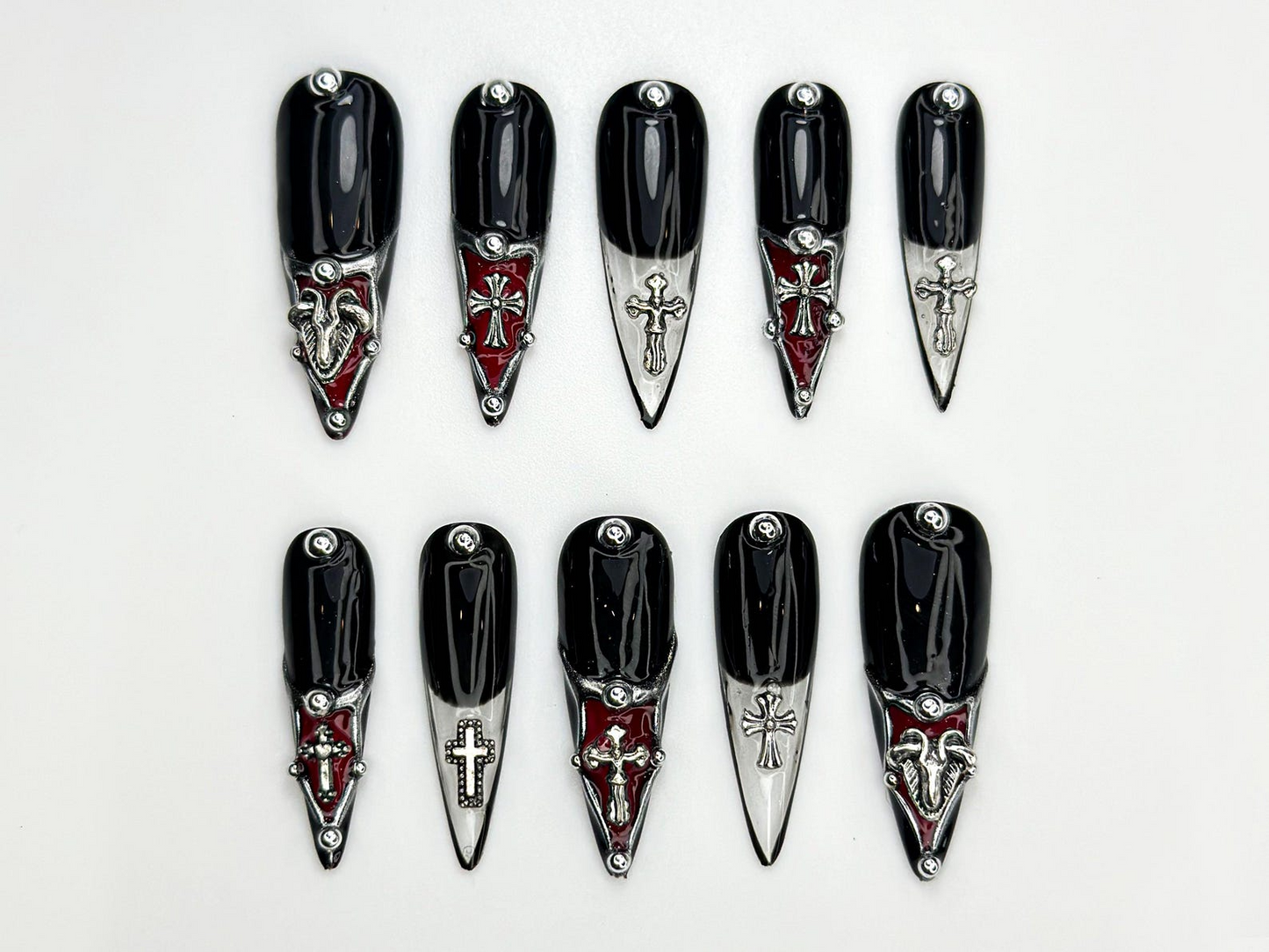ゴシック Cross Tip ネイルチップ｜Vampire レッド & ブラック ネイル｜ゴシック Triangle Accent ネイル｜Religious Symbol ネイル｜Dark Glam Nail｜JC865H