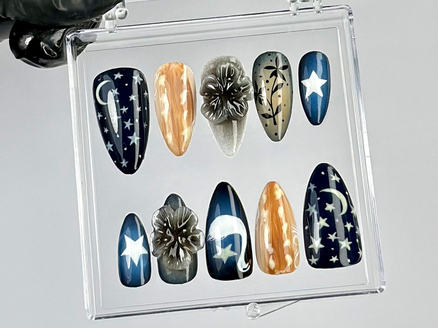 上品 夜空 ネイルチップ｜ミッドナイトスカイ Themed ネイルチップ｜Dark Aesthetic Celestial ネイルアート｜スターry Night ネイルチップ｜HB788YK