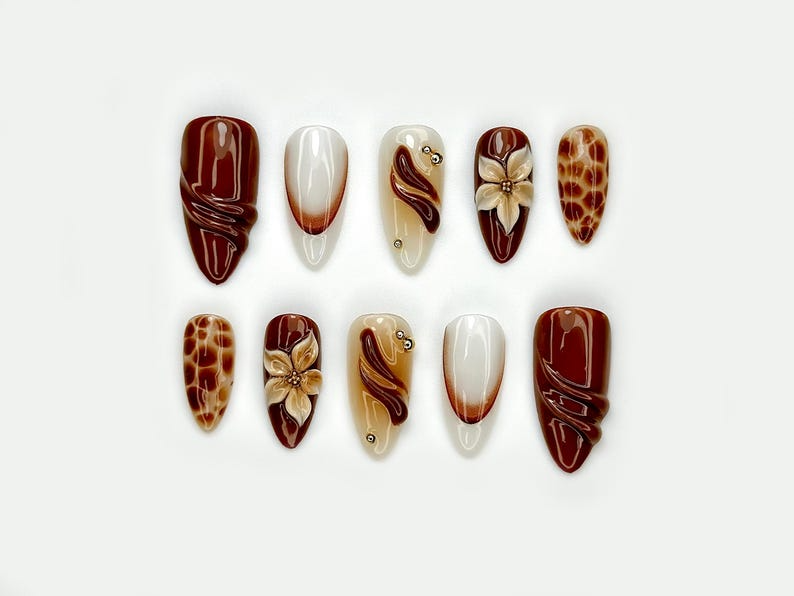 Mocha Bloom 秋 ネイルチップ｜ブラウン ヌーディー グラデーション ネイルセット｜3D フラワー & ゴールド Bead Accents｜上品 Tortoiseshell Nail｜HB1102EK