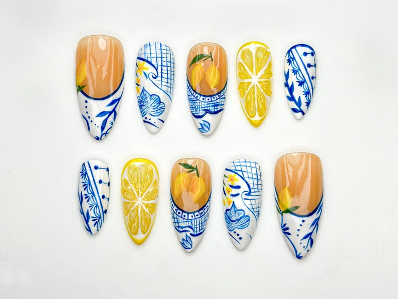 Lemon Garden ネイルチップ｜ブルー ホワイト フラワー Ceramic ネイルアート｜夏 Lemon Zest ネイル｜Fresh Fruit ネイル｜Fresh ネイル｜JC934HK