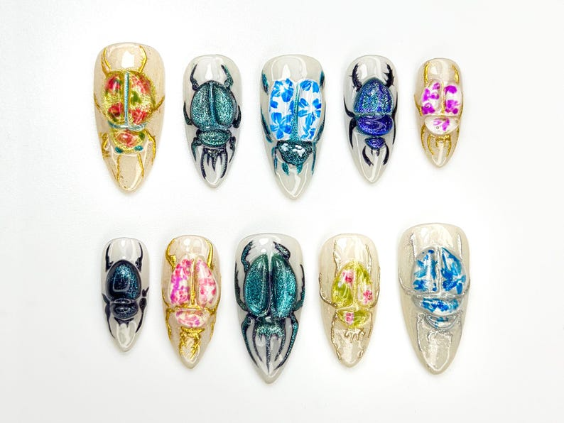 3D Beetle ネイルチップ｜Insect Art Nail Design｜Vintage Bug Aesthetic ネイル｜ハンドメイド Ceramic・風 ネイルセット｜Scarab ネイル｜JB875HC