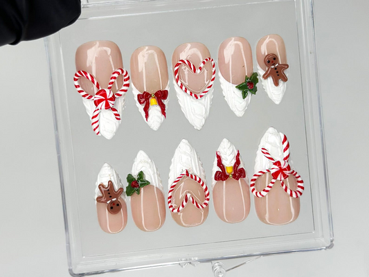 冬 Wonderland ネイルチップ For クリスマス｜3D クリスマス Cookie ネイルアート｜レッド ホワイト ホリデー ネイル｜Gingerbread & リボン ネイルチップ｜HB1197HC