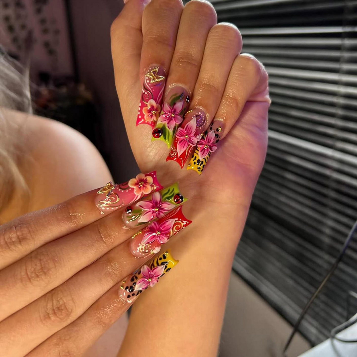 Tropical フラワー ネイルチップ｜3D Tropical フラワー ネイルアート｜鮮やか てんとう虫 Design ネイルチップ｜華やか Tropical Kawaii ネイル｜JB893HC