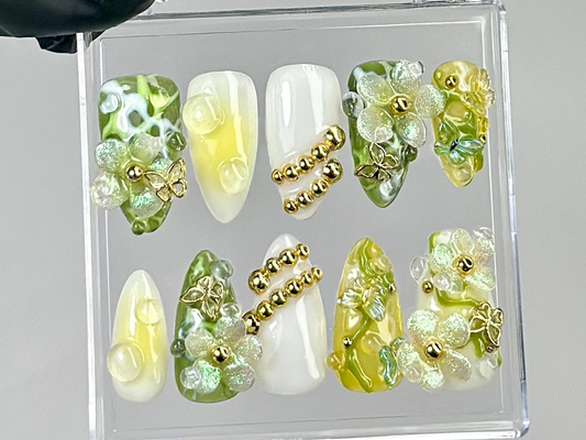 ナチュラル Aesthetic ネイルチップ｜ウェディング Ready フラワー ネイルチップ｜Glass Effect Botanica ネイルアート｜3Dフラワー アーモンド ネイル｜HB770YC