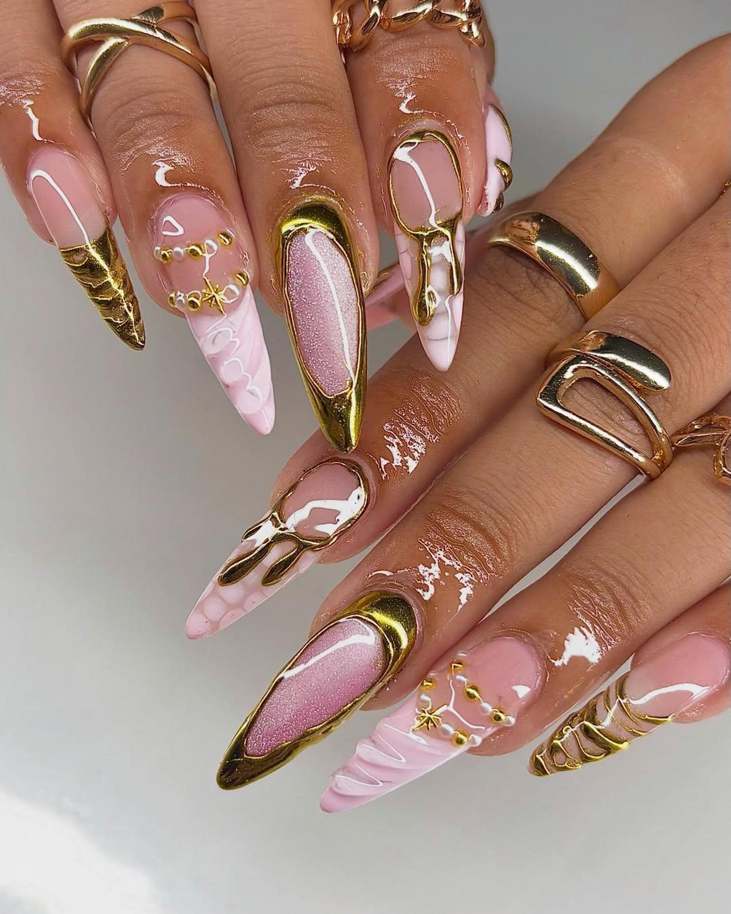 ヌーディー ピンク ゴールド ネイルチップ｜上品 Molten Metal ネイルアート｜上品 ロング スティレット ネイルチップ｜Baroque Couture Nail Design｜HC1246HC