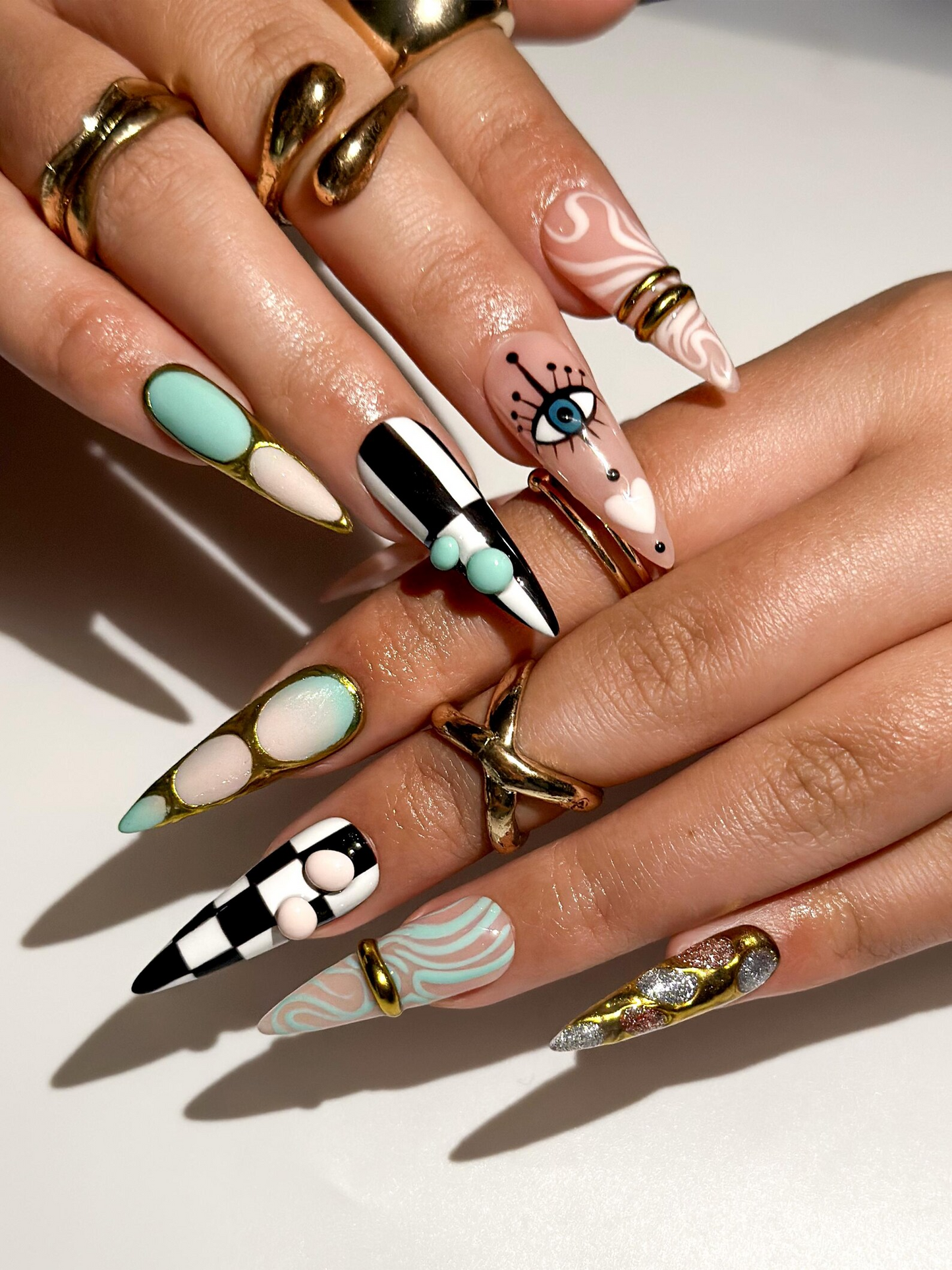 Gilded 上品 Colorful ネイルチップ｜Eye Art ゴールド Ring ネイル｜ハンドメイド ヌーディー スティレット ネイルアート｜上品 Statement ネイルチップ｜JB302EC