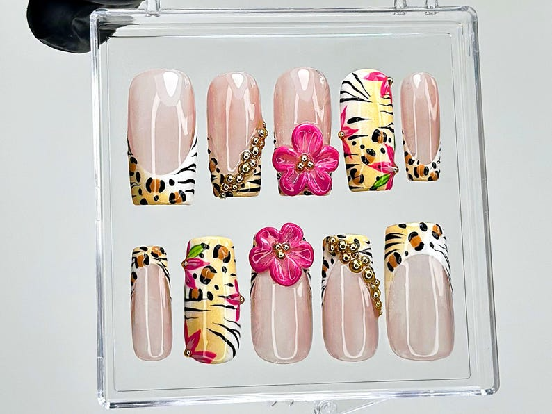 Leopard フラワー ネイルチップ｜ピンク フラワー Cheetah フレンチチップ ネイルアート｜Safari ネイルチップ｜Animal Print ネイルチップ｜Wild Animal｜HB943YK