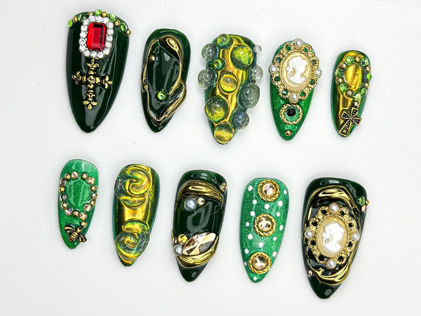 Royal グリーン ゴールド ネイルチップ｜ゴールド Foil Cameo ネイルアート｜Baroque ビジュー Nail Design｜Victorian グリーン ネイルチップ｜Retro ネイル｜JB866H