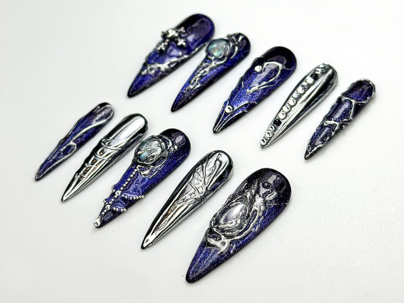 クローム パープル ネイルチップ｜Midnight Cross Galaxy ネイル｜ゴシック Celestial ネイルアート｜3D ムーンstone Nail Design｜Mystical ネイル｜JC862H
