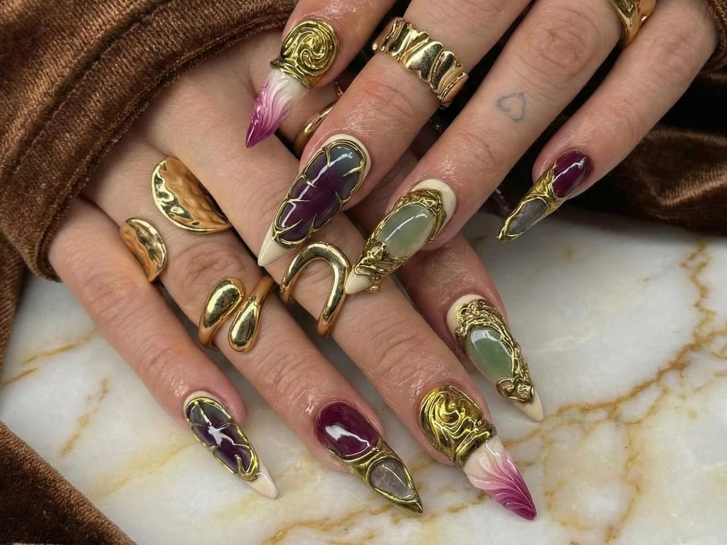 ゴシック Garnet ゴールド ネイルチップ｜Frech Tips ゴールド Couture ネイルアート｜Burgundy Jade Statement ネイル｜ハンドメイド 上品 スティレット Set JB270EC