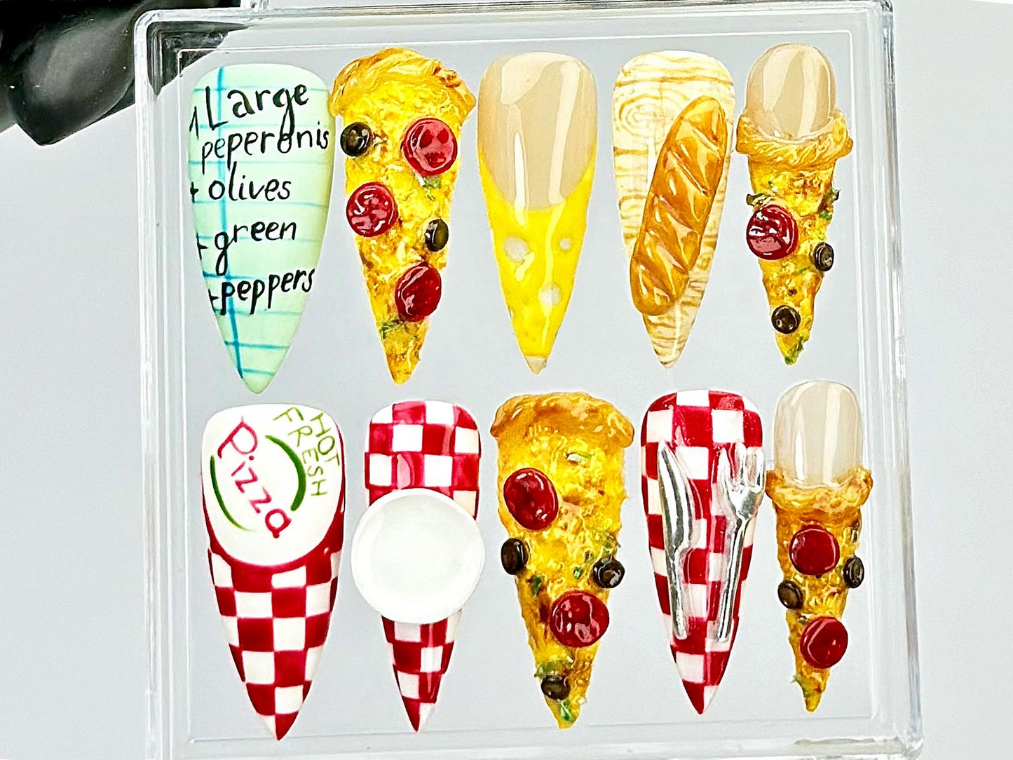 Pepperoni Pizza ネイル By Reaispace｜3D Food ネイルチップ｜3D Novelty ネイルアート｜Gift for Pizza Lovers ネイルチップ｜3D Pizza ネイル｜HB818Y