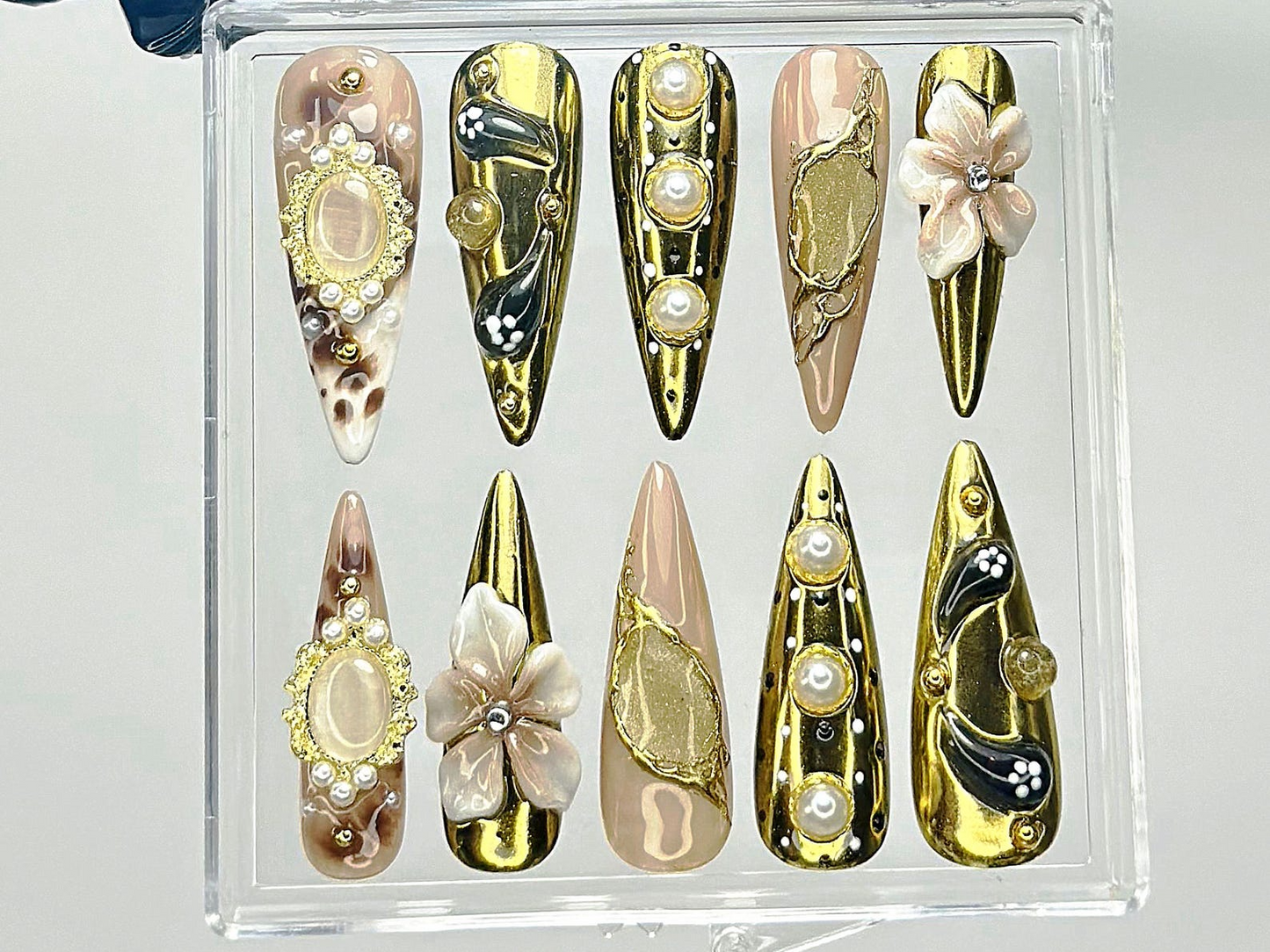 ゴールド パール ネイルチップ｜Baroque フラワー ネイルチップ｜Vintage Cameo ネイルアート｜フラワー パール ネイル｜ロマンティック ヌーディー ネイルチップ｜HB922YK
