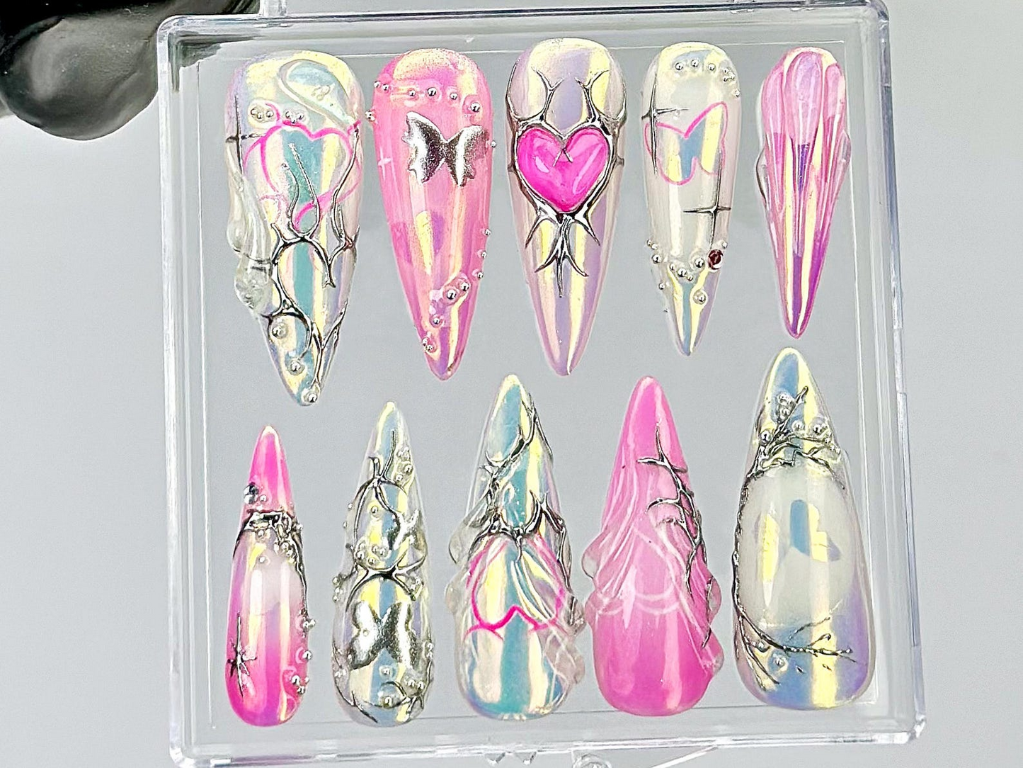 クローム ピンク ハート ネイルチップ By Reaispace｜Y2K シルバー Mirror Design ネイルチップ｜Iridescent バタフライ ネイルアート｜ガーリー ネイル｜HC817Y