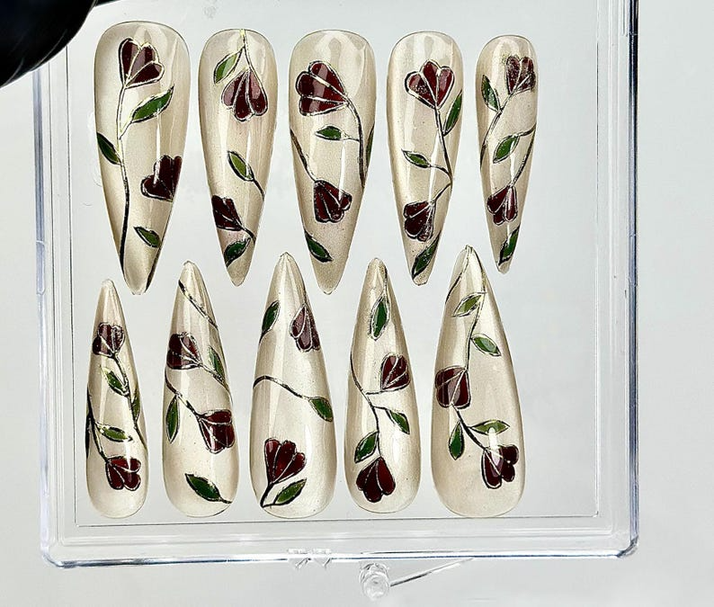 Vintage Vine Bloom ネイルチップ｜Handpainted フラワー ネイルアート｜ナチュラル・風 Botanical Tips｜上品 Glossy ネイルチップ｜HC969EK
