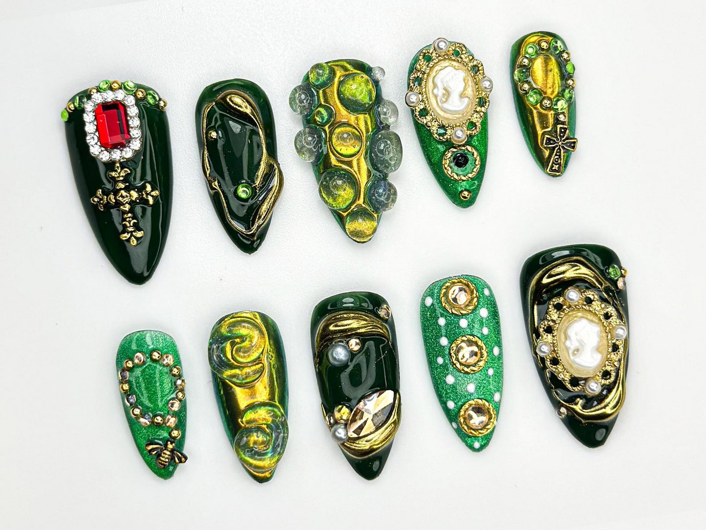 Royal グリーン ゴールド ネイルチップ｜ゴールド Foil Cameo ネイルアート｜Baroque ビジュー Nail Design｜Victorian グリーン ネイルチップ｜Retro ネイル｜JB866H