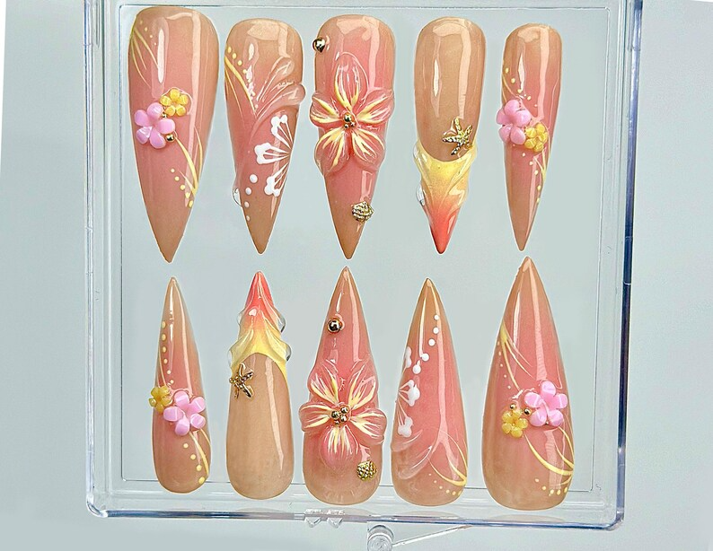 Sunset Blossom Whisper ネイルチップ｜3D パステル フラワー ネイルアート｜上品 ヌーディー & Coral Tones｜ハンドメイド オンブレ フラワー ネイル｜HC999EK