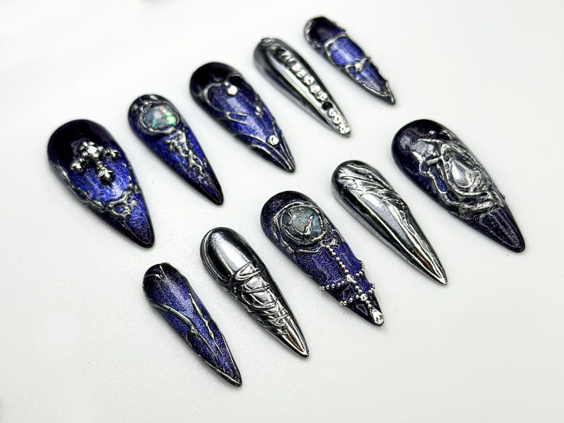 クローム パープル ネイルチップ｜Midnight Cross Galaxy ネイル｜ゴシック Celestial ネイルアート｜3D ムーンstone Nail Design｜Mystical ネイル｜JC862H