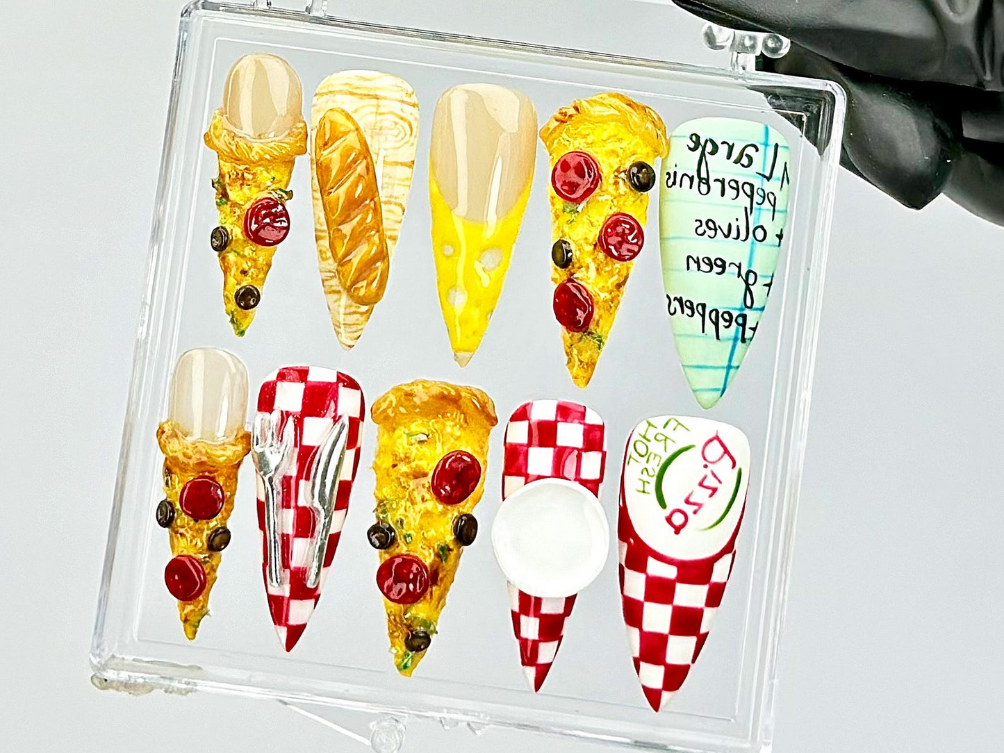 Pepperoni Pizza ネイル By Reaispace｜3D Food ネイルチップ｜3D Novelty ネイルアート｜Gift for Pizza Lovers ネイルチップ｜3D Pizza ネイル｜HB818Y