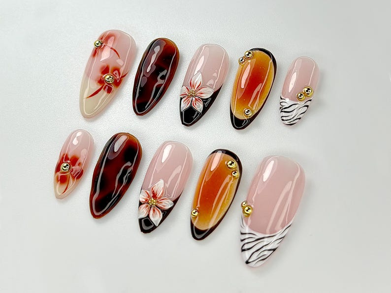 ブラウン Tortoise Shell ネイルチップ｜Zebra, Tiger Tip ネイルアート｜Safari 風 ネイルアート｜Zebra Animal Kawaii ネイル｜上品 ネイル｜JB797YK
