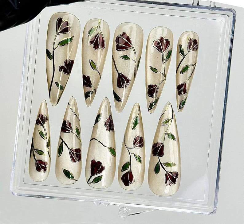 Vintage Vine Bloom ネイルチップ｜Handpainted フラワー ネイルアート｜ナチュラル・風 Botanical Tips｜上品 Glossy ネイルチップ｜HC969EK