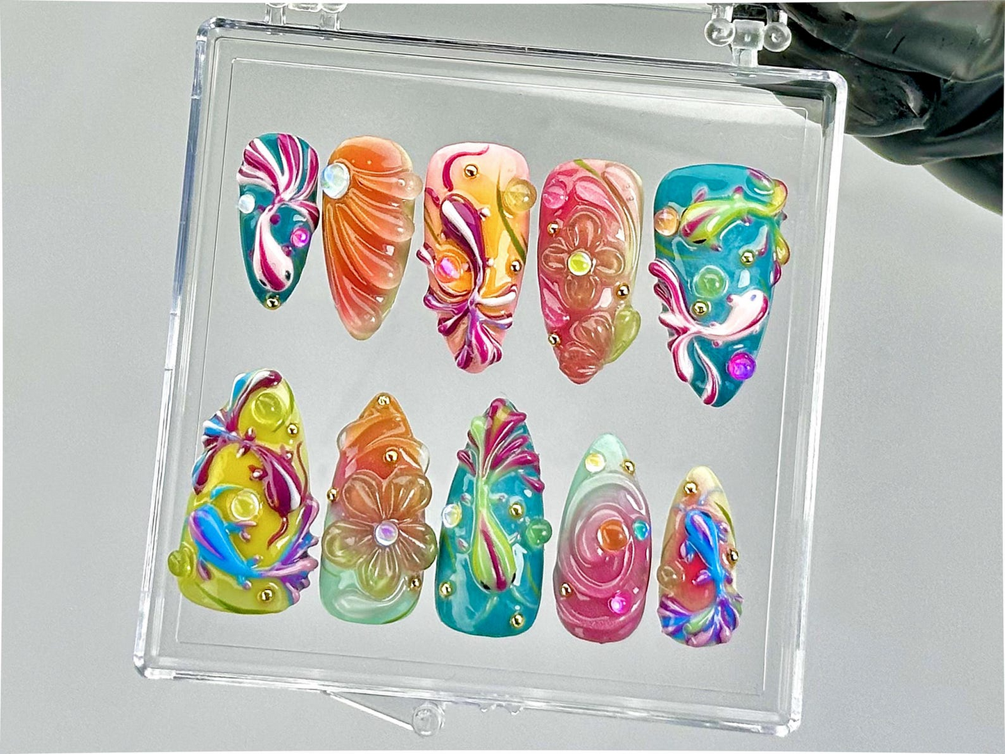 Colorful 3D ネイルチップ by Reaispace｜Swirl Rainリボン ネイルチップ｜Swirly Neon ネイルアート｜Multicolor 3D ネイルアート｜Psychedelic ネイル｜HB796YC
