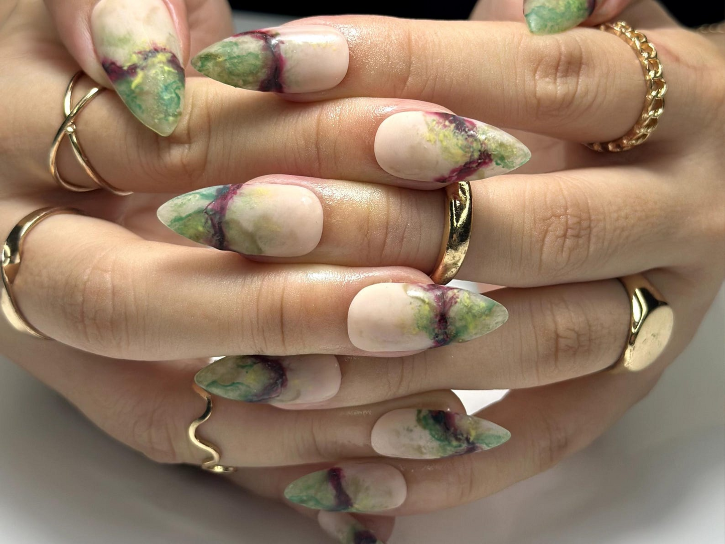 Mystic Jade Marble ネイルチップ｜Natural Stone・風 ネイルアート｜上品 グリーン & Burgundy Veins｜ユニーク ビジュー ネイルチップ｜HB1059EC