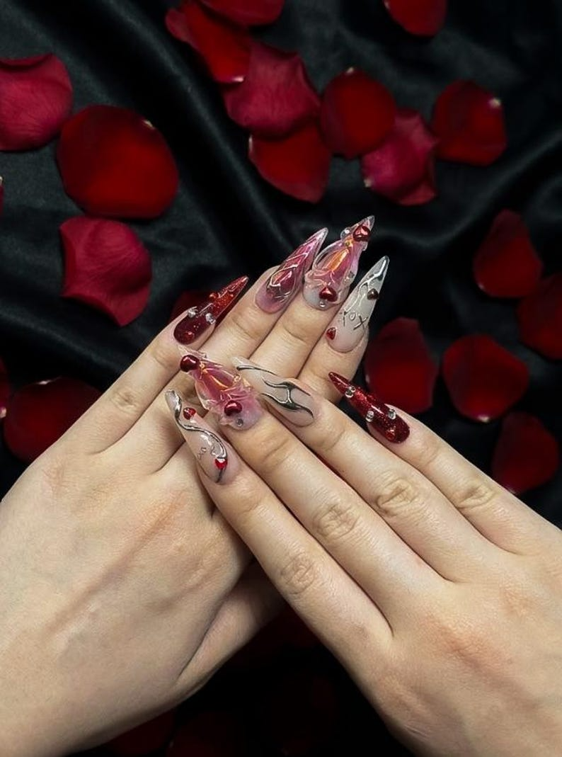レッド ピンク ハート ネイルチップ｜バレンタイン Nail Wraps｜Y2K ハート ネイルアート｜ハンドメイド Statement ネイルチップ｜バレンタイン ネイル｜HC997GC