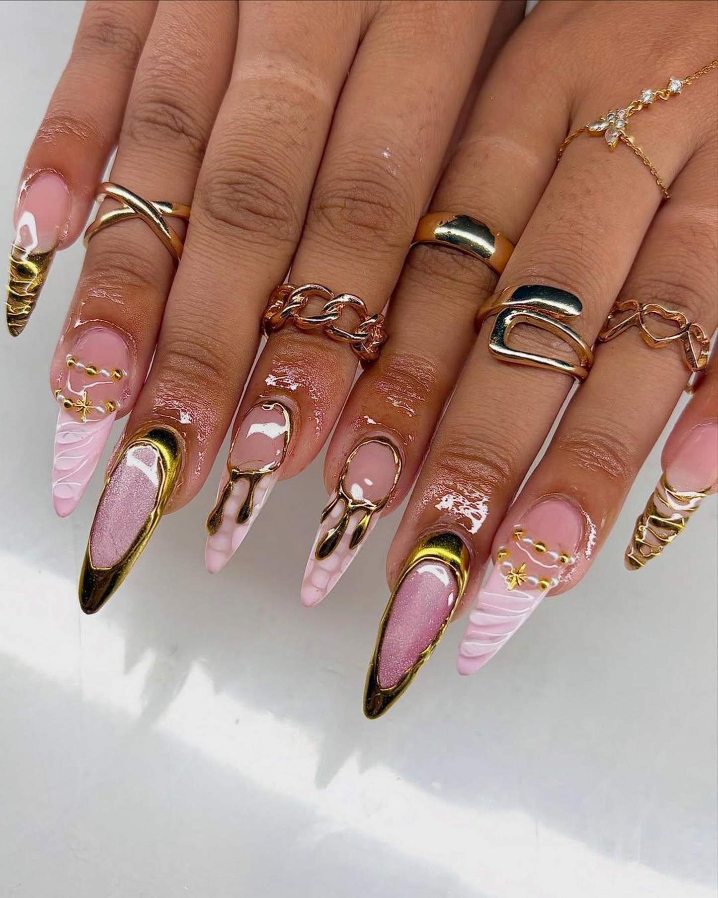ヌーディー ピンク ゴールド ネイルチップ｜上品 Molten Metal ネイルアート｜上品 ロング スティレット ネイルチップ｜Baroque Couture Nail Design｜HC1246HC