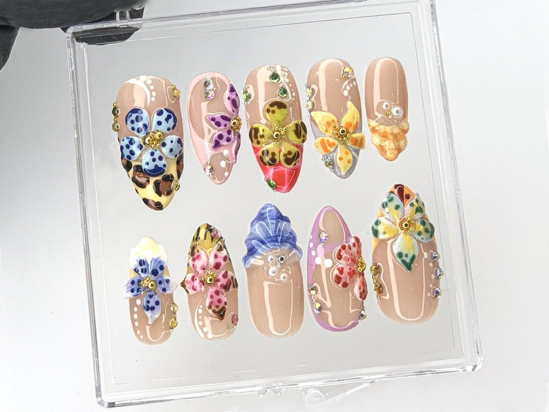 Tropical Bloom ネイルチップ｜鮮やか Orchid ネイルチップ｜Exotic フラワー ネイルチップ｜Colorful Blossom ネイルアート｜Colorful｜HB490YC