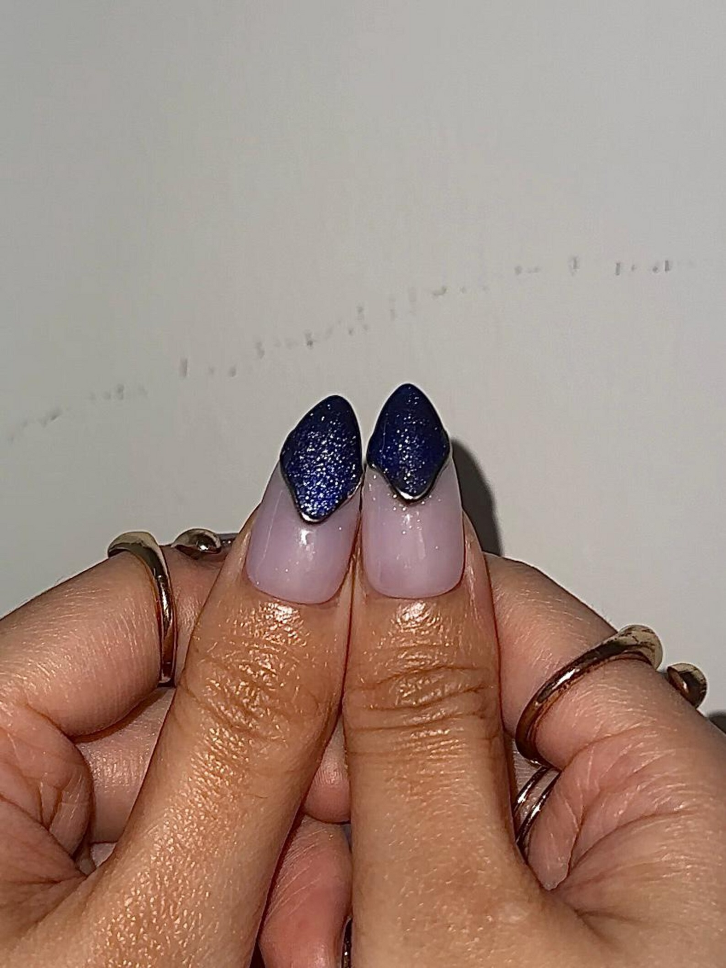 ブルー Sapphire フラワー ネイルチップ for Night Party｜Dark ブルー グリッター ネイル｜上品 クリスタル ネイルチップ｜Sophistiキャットed ネイル｜DB1010HC