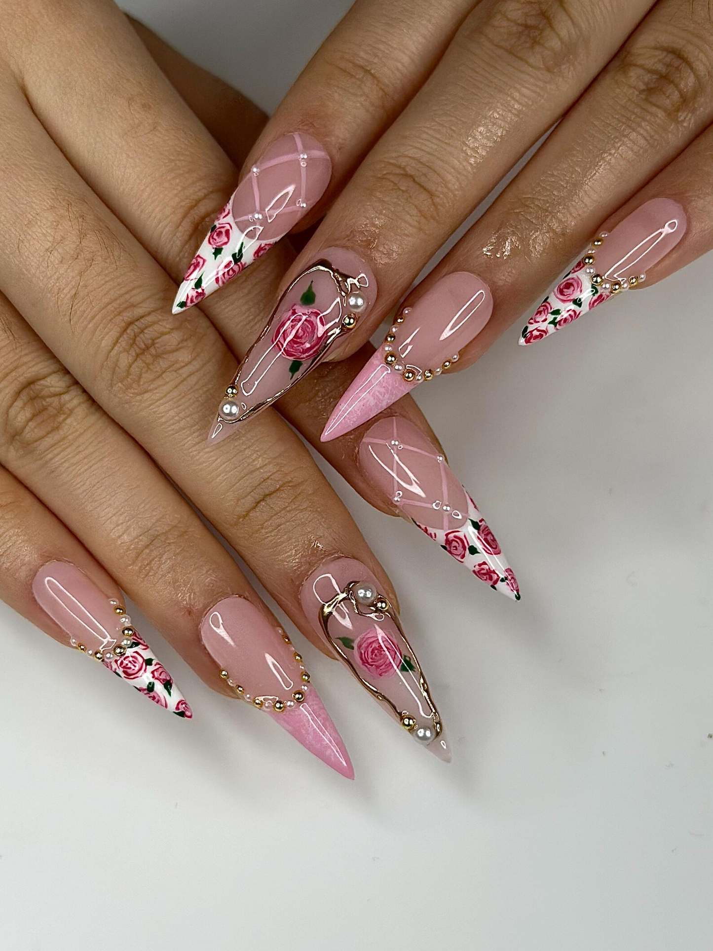 Vintage ローズ スティレット ネイルチップ｜ピンク ローズ Bridal ネイル for Women｜フレンチチップ フラワー ネイル｜パール ゴールド Nail｜ロマンティック Nail｜HB1276HC