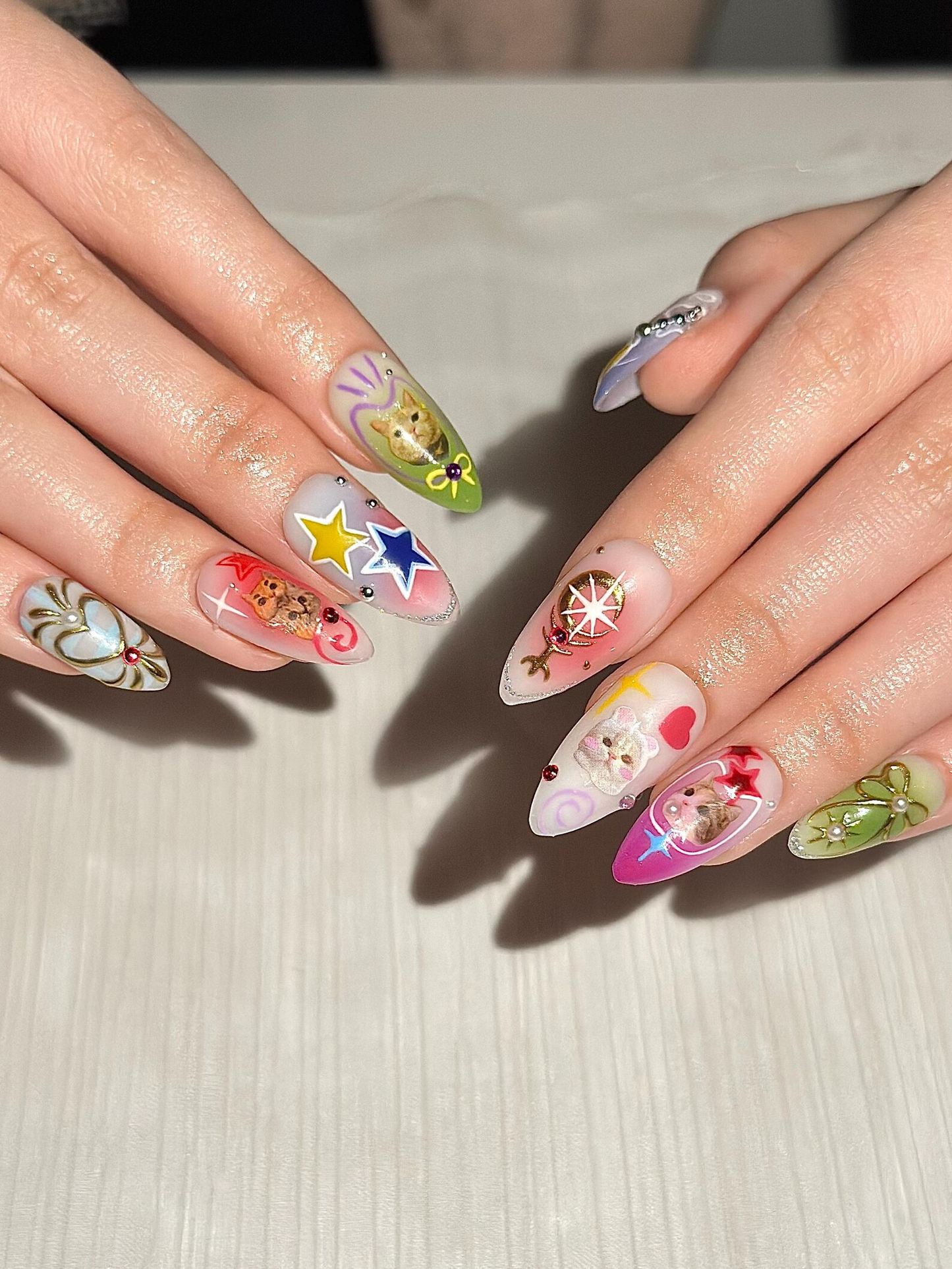 Kawaii キャット ネイルチップ｜Y2K かわいい Kitty ネイル｜Colorful ネイル｜Harajuku Pop ネイルアート｜ハンドメイド かわいい ネイルチップ｜JB313HC