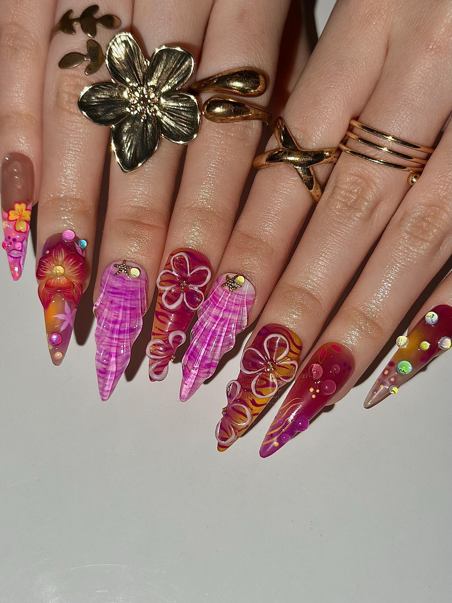 Midnight Sun Aesthetic ネイルチップ, 3D パープル Seashell and Hibiscus フラワー ネイル, Maximalist Tropical Y2K 上品 ネイルチップ, HB1287HK