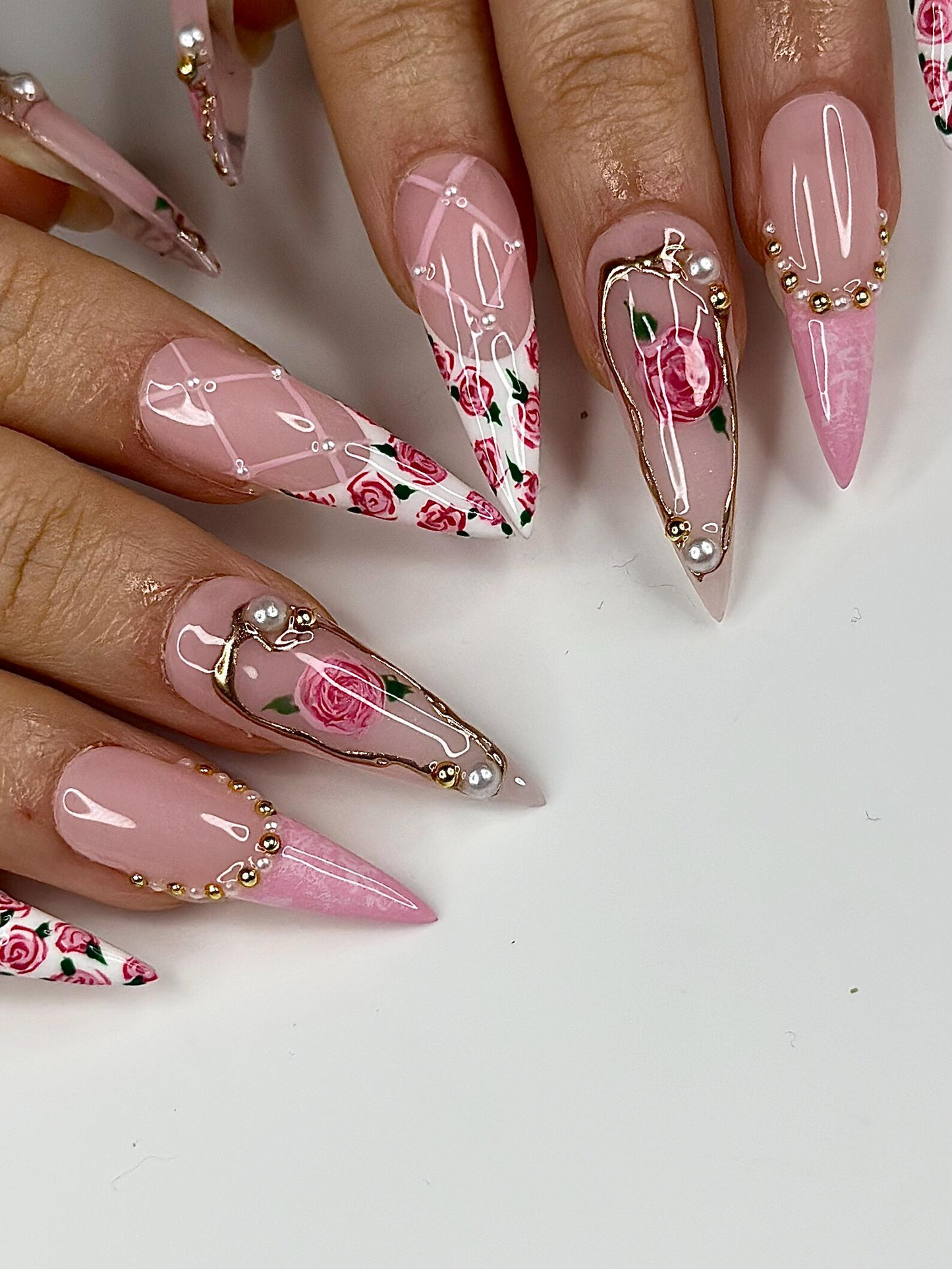 Vintage ローズ スティレット ネイルチップ｜ピンク ローズ Bridal ネイル for Women｜フレンチチップ フラワー ネイル｜パール ゴールド Nail｜ロマンティック Nail｜HB1276HC