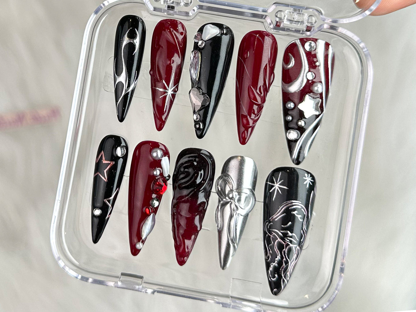 上品 ブラック 3D ネイルチップ｜レッド ネイルチップ ユニーク Design｜ネイルアート｜Y2K ネイル｜ネイルチップ, ネイル press on｜Gift for her｜HD23T