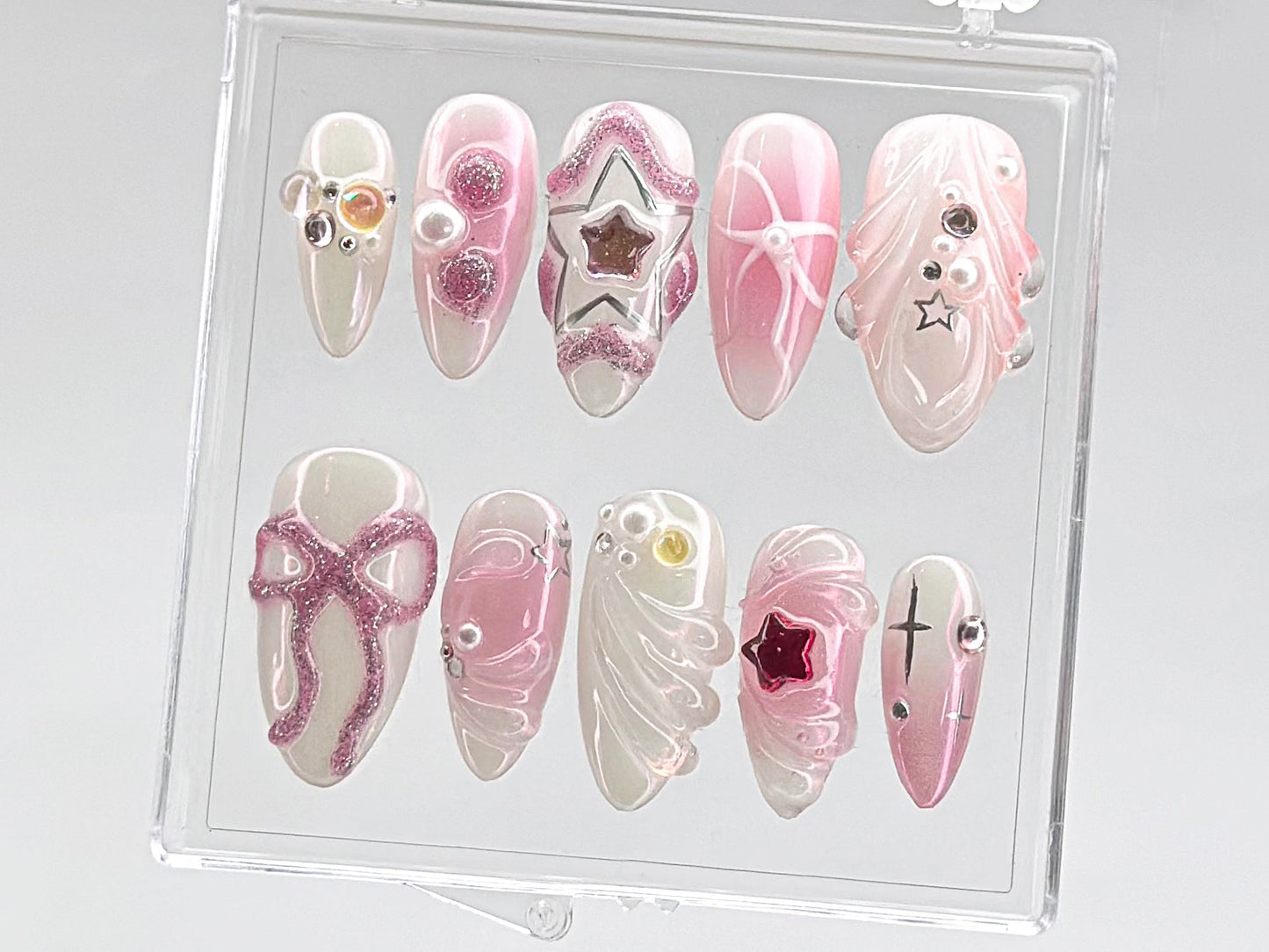 Glamorous ピンク ネイルチップ｜Charming ピンク リボン On ネイルチップ｜Nail Charms｜上品 スター Charms Y2K ネイル｜ピンク ネイルチップ｜HD444T