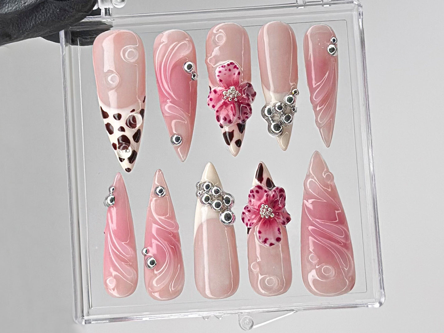 Leopard フレンチチップ ネイルチップ｜3Dフラワー with ラインストーン ネイルチップ｜華やか フラワー ネイル Press On｜ピンク ネイルチップ｜HD544TL
