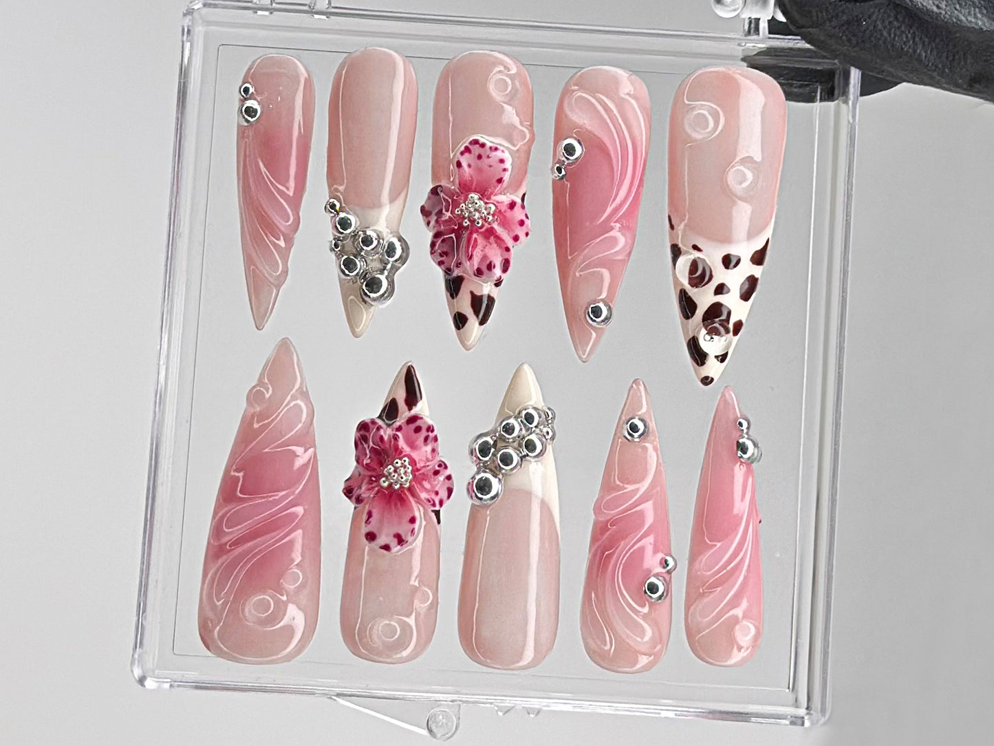Leopard フレンチチップ ネイルチップ｜3Dフラワー with ラインストーン ネイルチップ｜華やか フラワー ネイル Press On｜ピンク ネイルチップ｜HD544TL