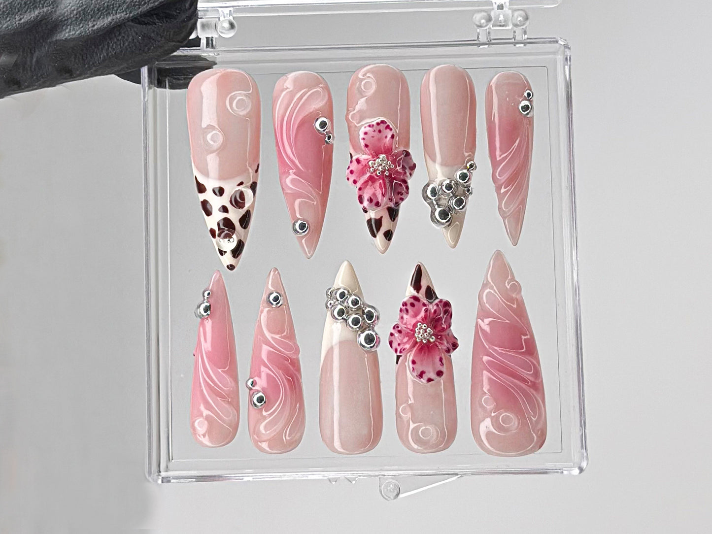 Leopard フレンチチップ ネイルチップ｜3Dフラワー with ラインストーン ネイルチップ｜華やか フラワー ネイル Press On｜ピンク ネイルチップ｜HD544TL
