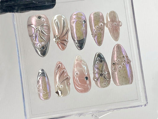 ピンク 3D Gel Raised Press On Nail｜Fluttery バタフライ ネイルアート｜Y2K Style ネイル｜Secret Garden フラワー ネイル｜シルバー ネイルチップ｜HD412Y