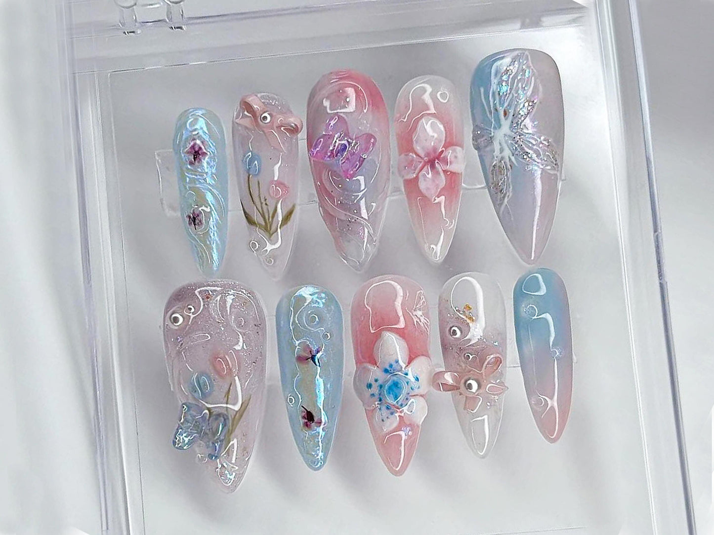 Enchanted Garden ネイルチップ｜フラワー and バタフライ 3D ネイルアート｜ハンドメイド ネイルチップ｜Nail Charms｜ネイルチップ｜Gift for her｜HD462T