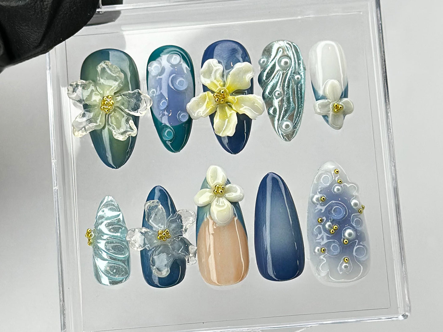 上品 3Dフラワー ネイルチップ｜手描き Acrylic 春 ネイルチップ｜Ocean ブルー and パール ネイルアート｜Nail Charms｜ネイルチップ｜HD439TL
